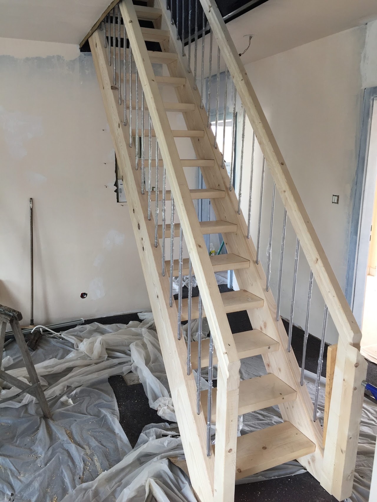 Escalier intérieur en bois sur mesure fabriqué par Sébastien Wary, artisan à Fréland (68)
